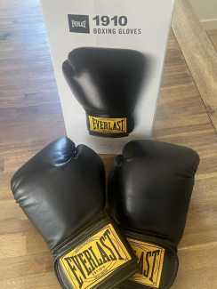 Gumtree boxing gloves on sale