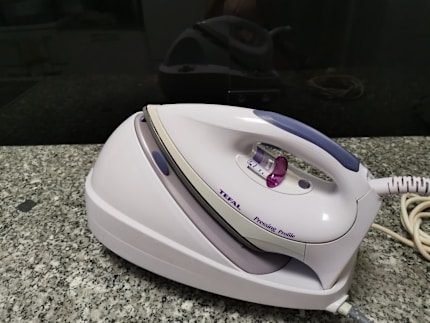 iron tefal atau philips