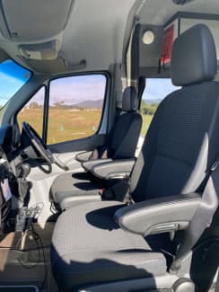 toyota coaster captains chair