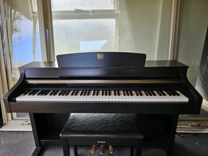 Yamaha Clavinova CLP-330 | Keyboards & Pianos | Gumtree Australia