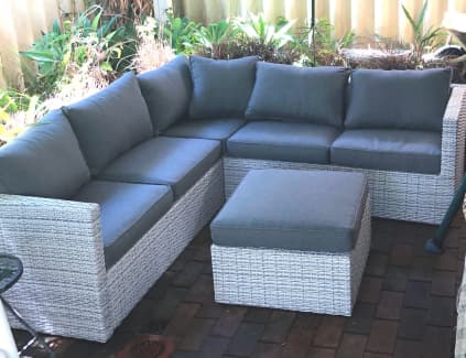 Gumtree outdoor online lounge