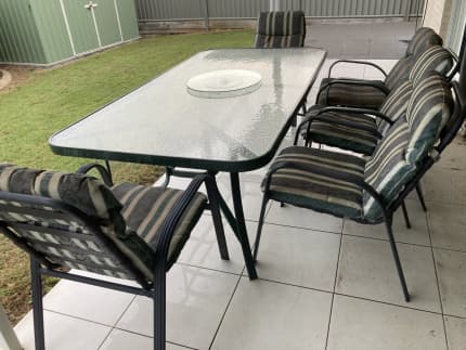 Gumtree outdoor 2025 dining table