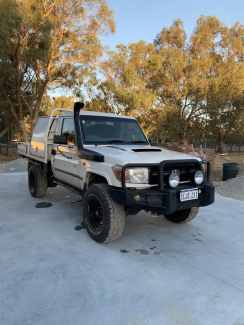 2009 TOYOTA LANDCRUISER WORKMATE (4x4) 5 SP MANUAL C/CHAS Herne Hill Swan Area Preview