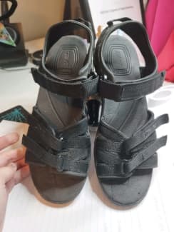 Ladies Teva sandals size 6 Women s Shoes Gumtree Australia