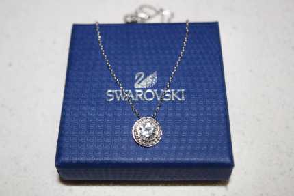 harga swarovski pendant