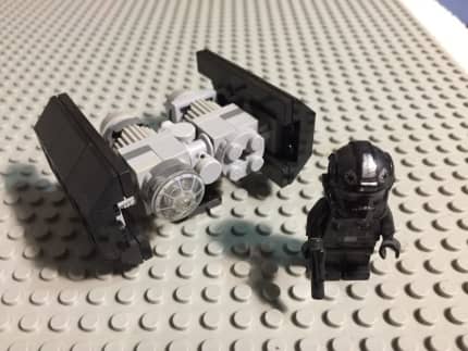  LEGO 75008 Star Wars Tie Bomber and Asteroid Field