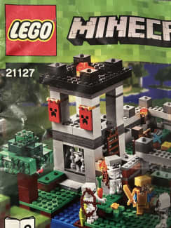 Lego minecraft the online fortress 21127