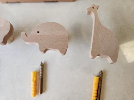 NEW Wonder Box Wooden Jungle Animal Wall Hooks, Set of Four