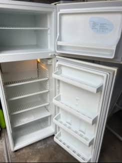 kelvinator 300l upright freezer