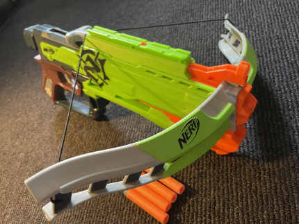 nerf zombie strike cross bow