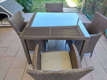 Gumtree outdoor best sale dining table