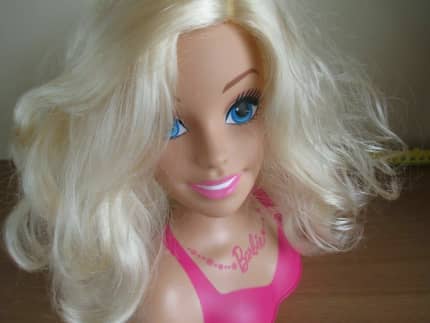 Barbie doll beauty online parlour