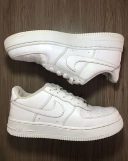 Hey guys, I'm looking for a good replica of the nike air force 1