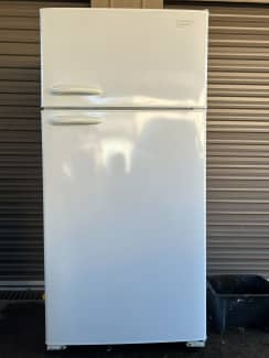 kelvinator fridge 520l