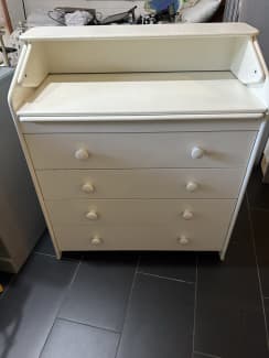 Change table best sale with drawers gumtree