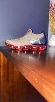 vapormax size 7 mens