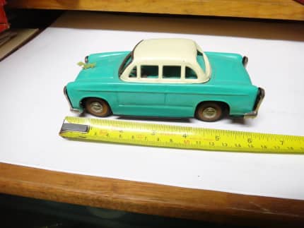 antique tin toy cars