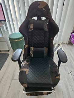 Premium Gaming Chair with Incline and Footrest Office Chairs