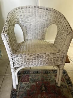 white wicker chairs for sale