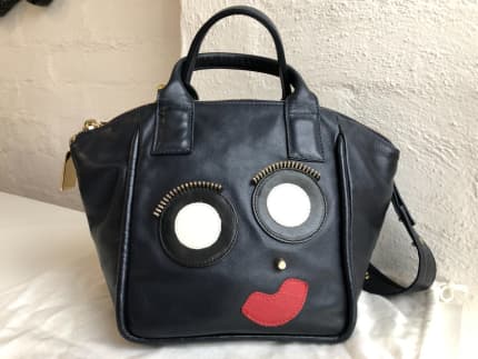 A discount esque bag