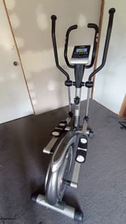 Bodyworx elliptical cross online trainer