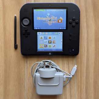 Nintendo order 2DS Black / Blue With Charger