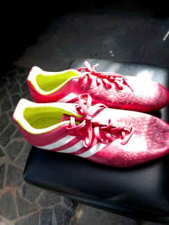 astro boots size 9