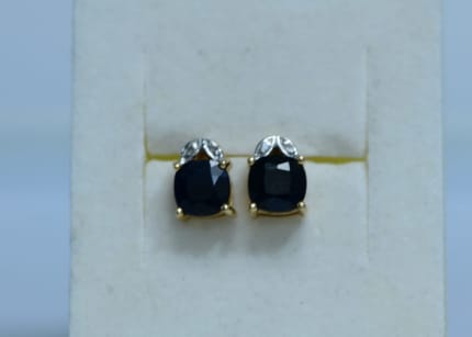 Gumtree hot sale diamond earrings