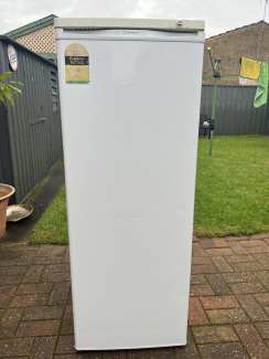 westinghouse 180 litre upright freezer