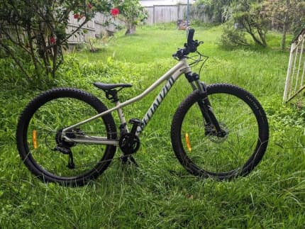 Womens As New Specialized Rockhopper 22 Sport 27.5 White Mountain