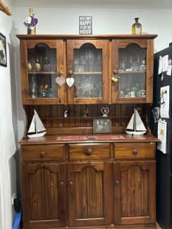 Bar deals cabinet gumtree