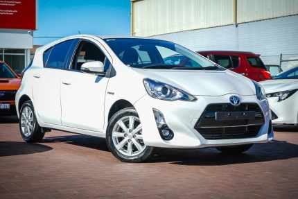 2017 Toyota Prius c NHP10R i-Tech E-CVT Glacier White 1 Speed Constant Variable Hatchback Hybrid Midland Swan Area Preview