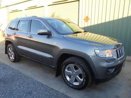 JEEP GRAND CHEROKEE 4X4 DIESEL TURBO AUTO FULL LOG BOOK 2011 Klemzig Port Adelaide Area Preview