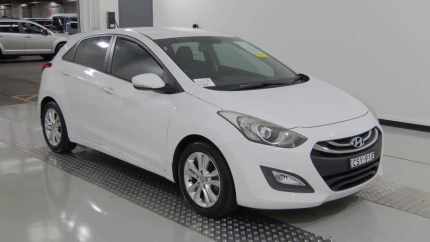 2014 Hyundai i30 GD MY14 Trophy White 6 Speed Automatic Hatchback Guildford Parramatta Area Preview