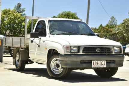 2000 Toyota Hilux RZN149R 4x2 White 5 Speed Manual Utility South Toowoomba Toowoomba City Preview