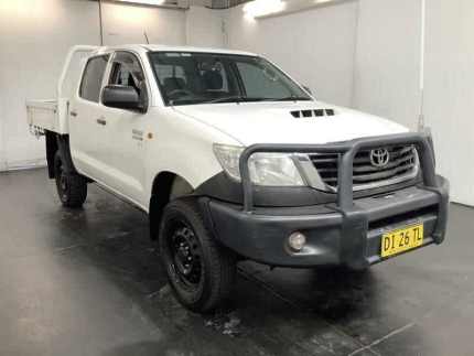 2015 Toyota Hilux KUN26R MY14 SR (4x4) White 5 Speed Automatic Double Cab Chassis Cardiff Lake Macquarie Area Preview