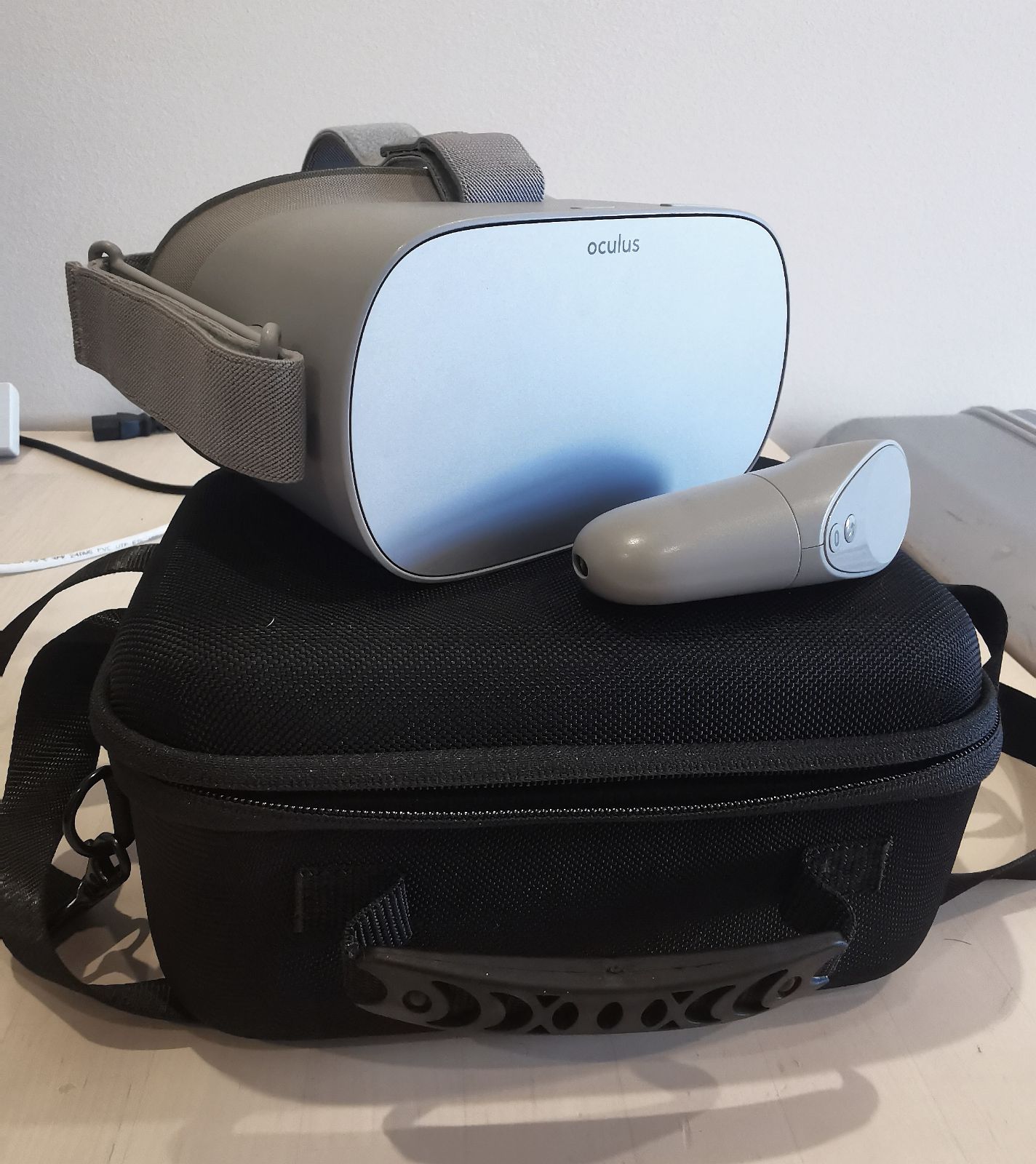 Oculus Go MH-A64 VR Headset – 64GB with Controller, Charger - Main Image