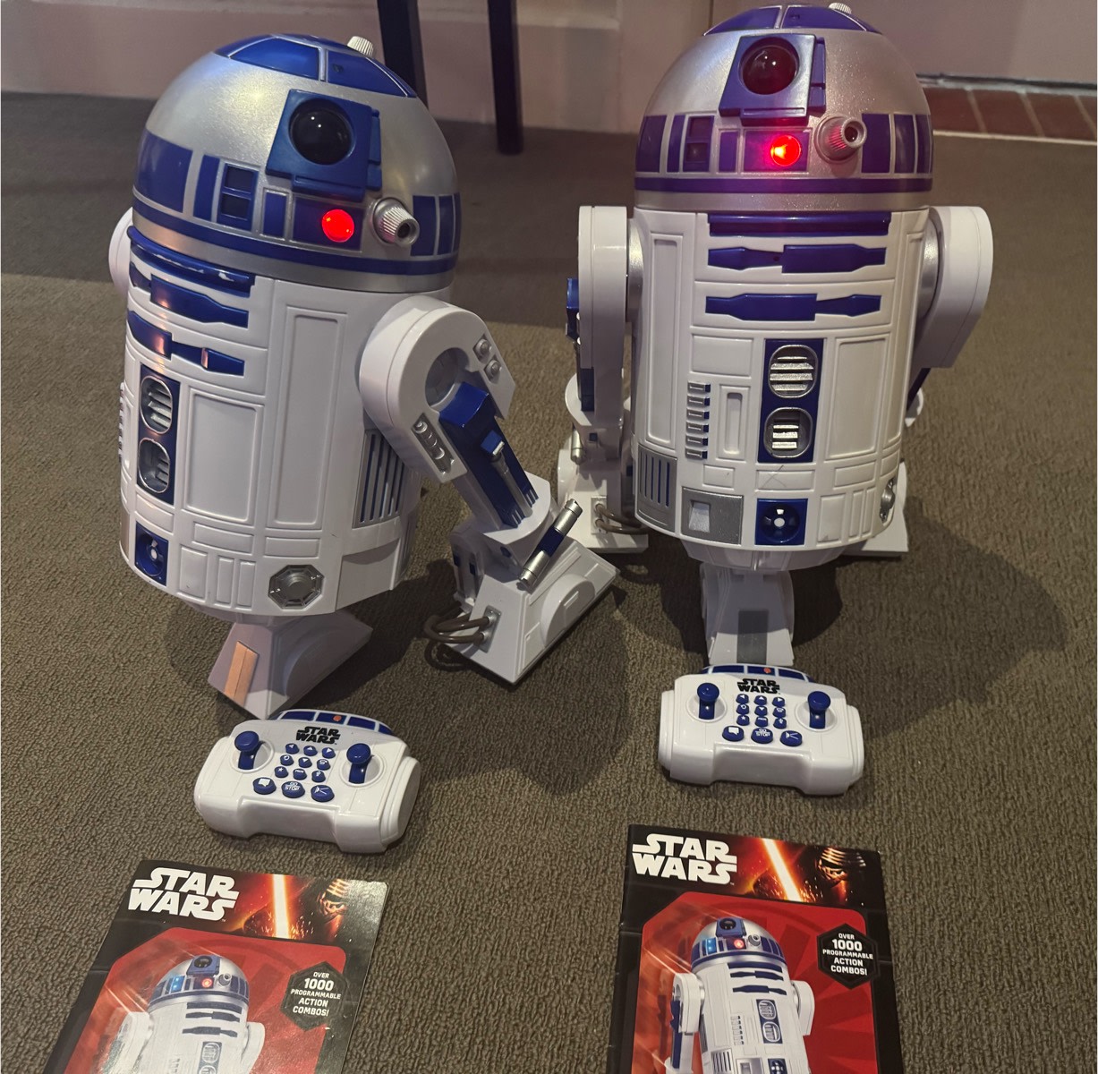 Star Wars R2-D2 Interactive Robotic Droids by Thinkway Toys
