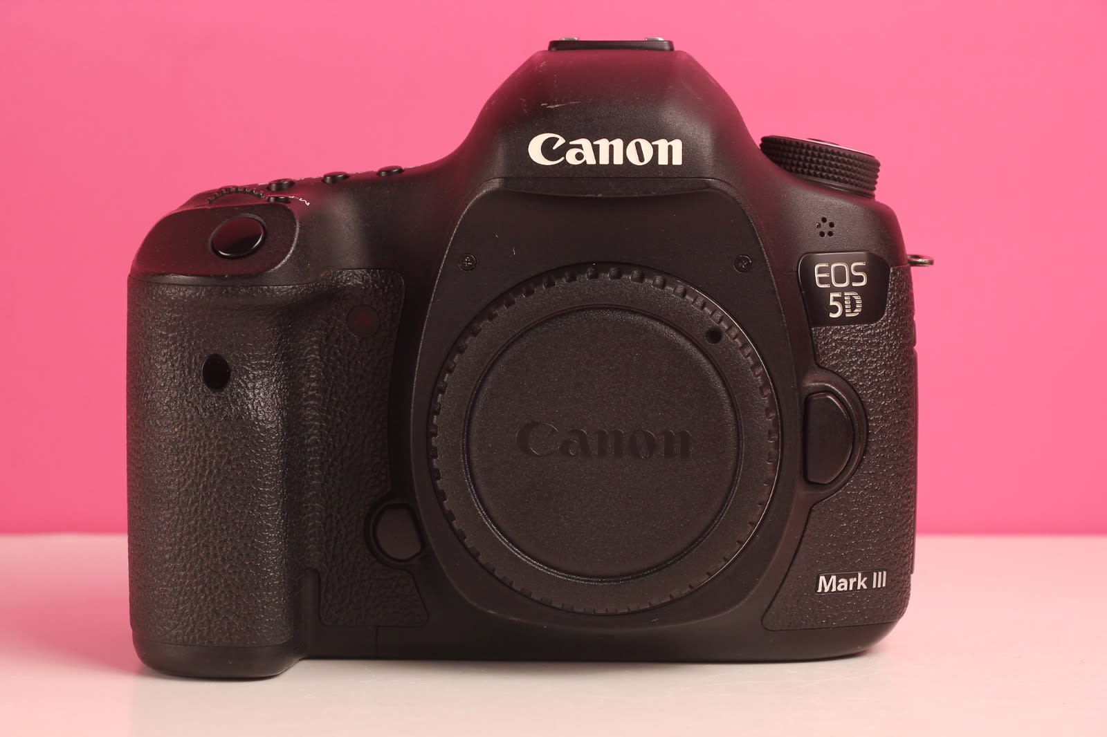 Cann EOS 5D Mark III (3) MP Full Frame DSLR Camera 25k