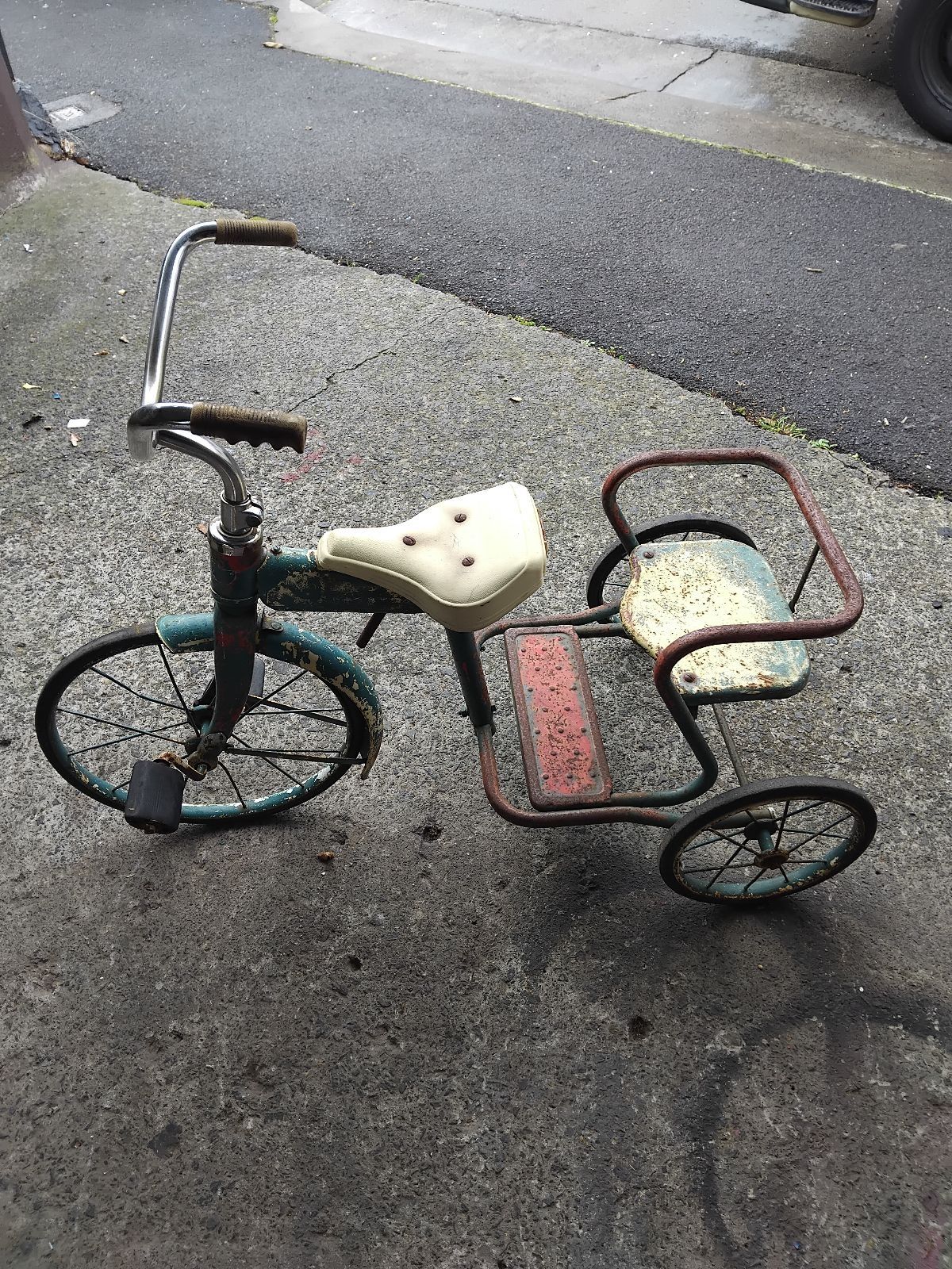 Vintage Tricycle With Two Seat Tricycle Hot Sell Double Children Tricycle  Twin Baby Stroller Infant Male, image size:1200x1600