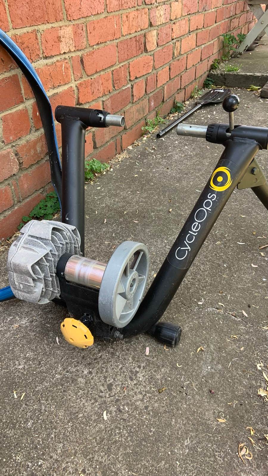 CycleOps Mag trainer wheel on Bicycle Parts and Accessories in