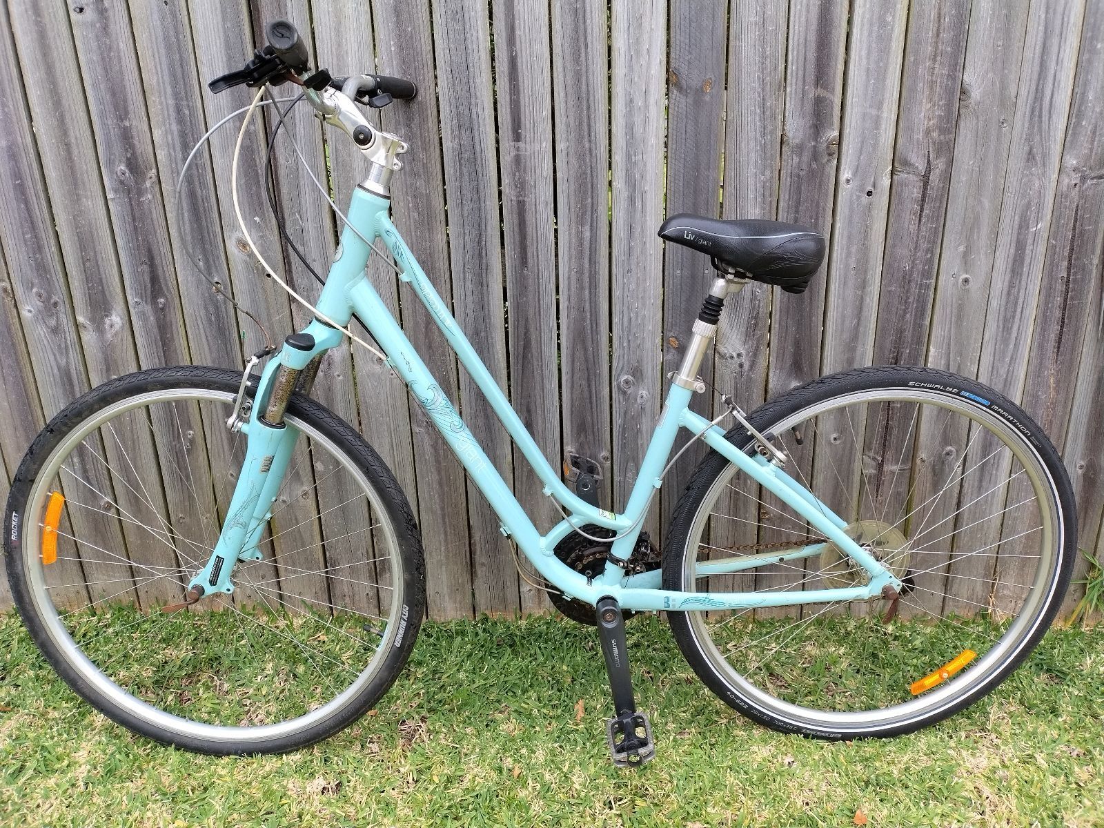 Hybrid Bikes Giant Cypress Ladies Bike Giant Liv 24-Speed Womens