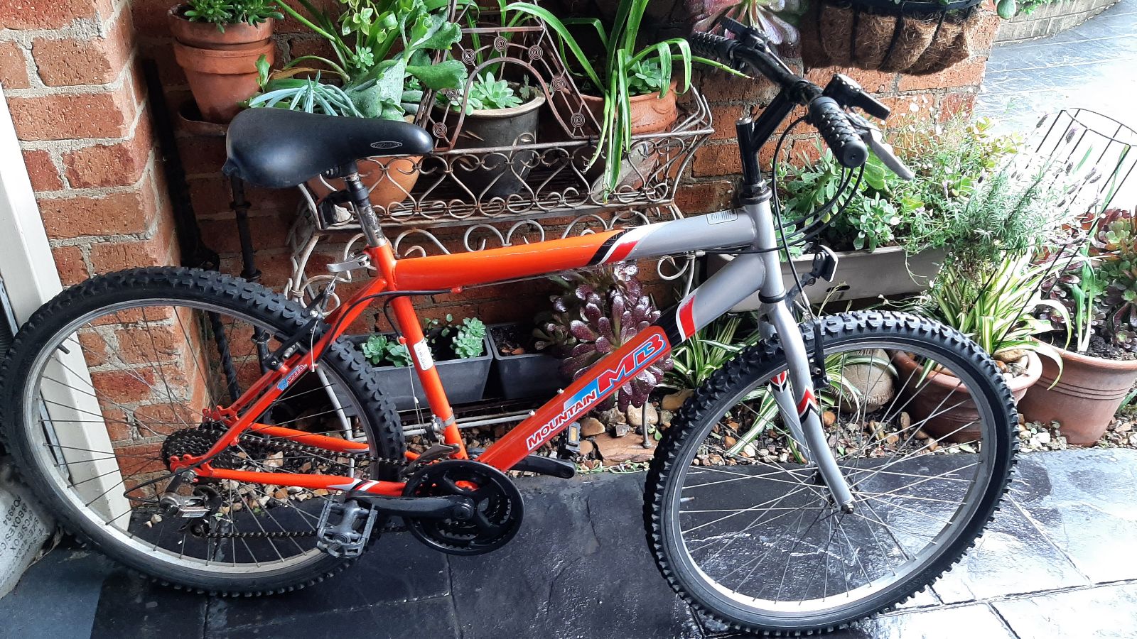 MOUNTAIN BIKE 26 INCH TYRES 18 GEARS SMALL FRAME Men's