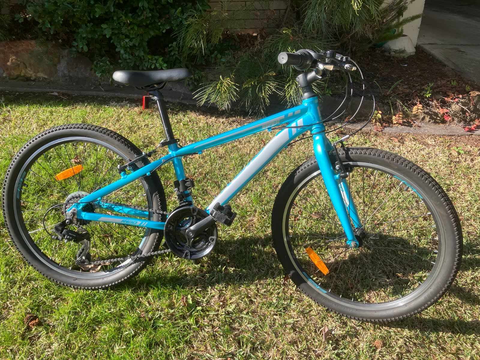 Reid Viper Kids Bicycle Aqua Blue 24 very good condition - Main Image