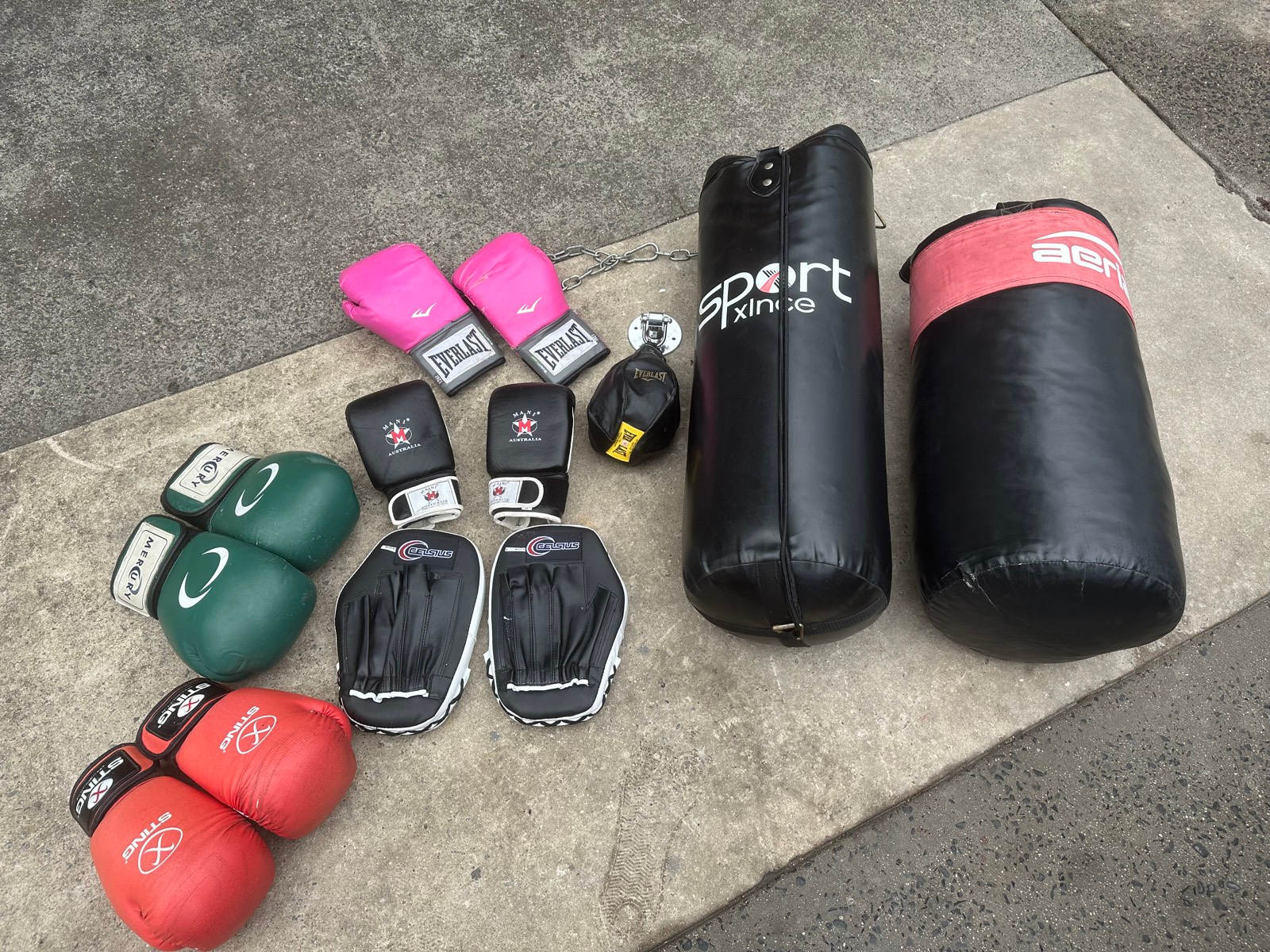 Gumtree Melbourne Boxing Gloves Gumtree RMC V Squat Pin Loaded