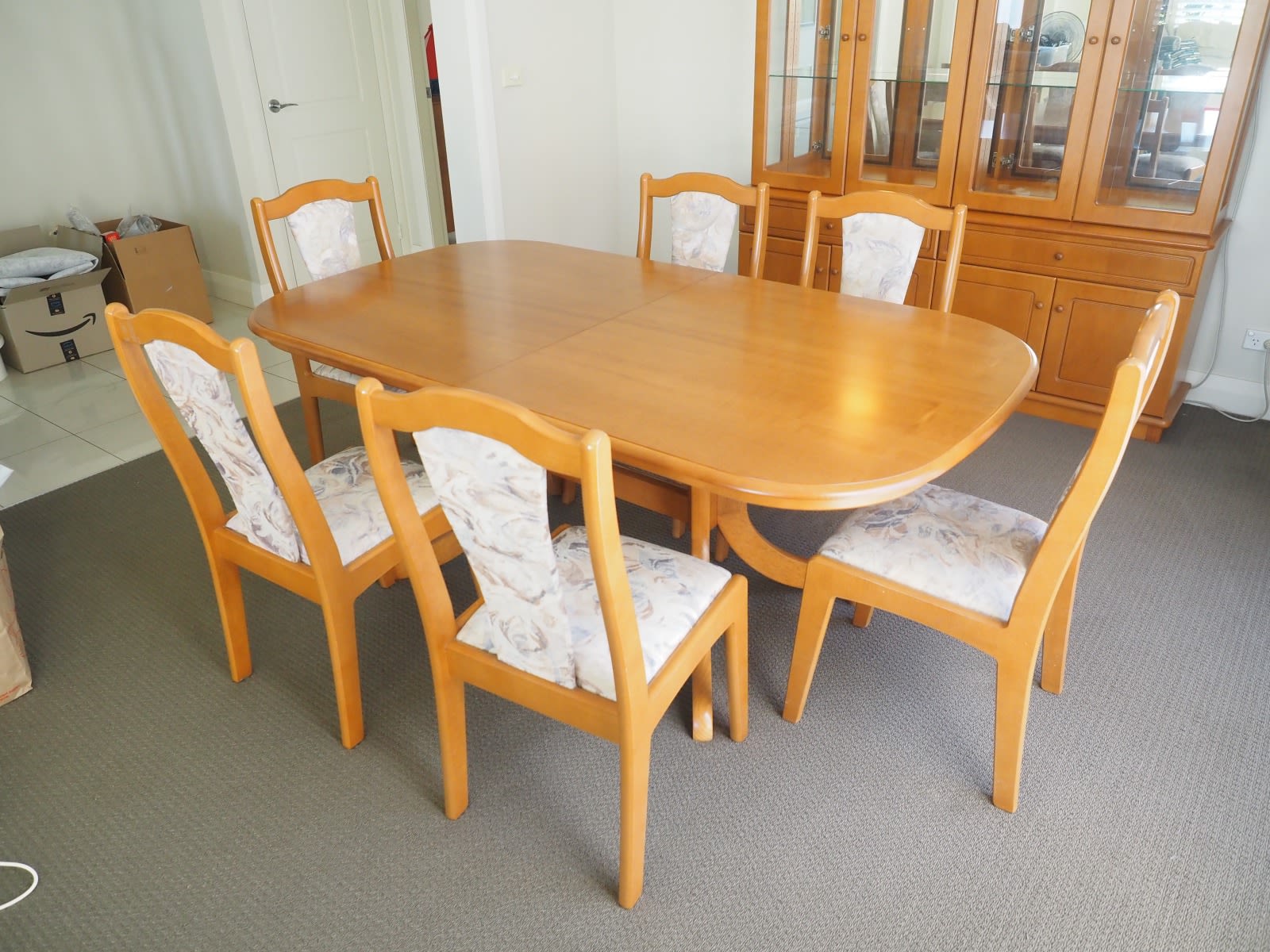 Six Chairs Dining Table And Chairs Gumtree Gumtree Australia