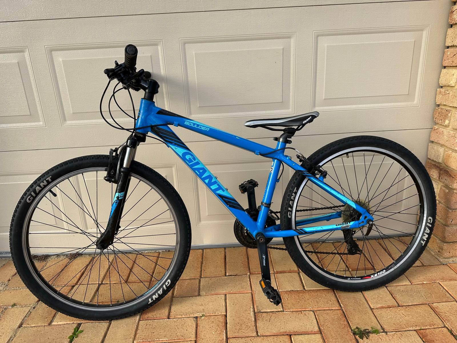Giant Gumtree 26 Inch Bike Giant Boulder 26 Kids Mountain Bike XS