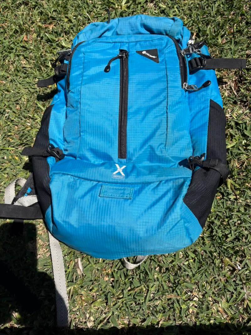 Pacsafe Venturesafe X22 Anti-Theft Adventure Backpack, Hawaiian