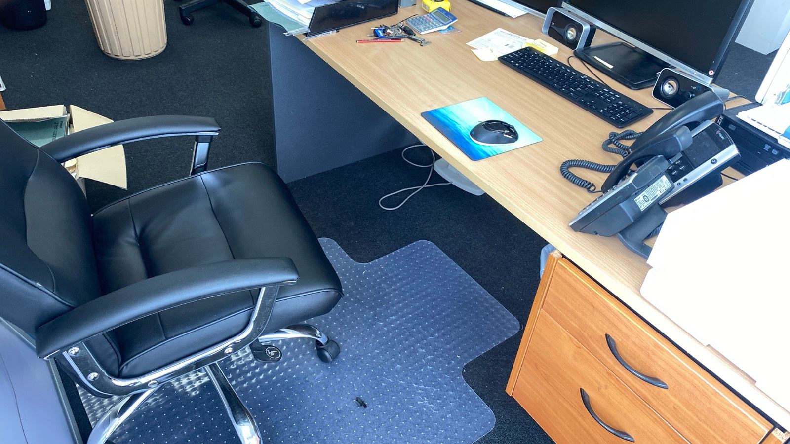 Office Desk 1.8x 900 and chair. Plus monitor