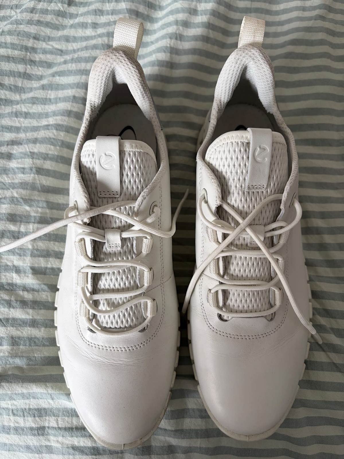 ECCO ULTRAFLEX WHITE WITH SILVER Women's Shoes in Port